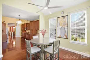 10110 Loch Lomond Dr, Charlotte, NC 28278 - Photo 12