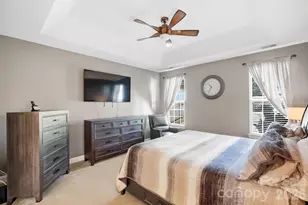 10110 Loch Lomond Dr, Charlotte, NC 28278 - Photo 16