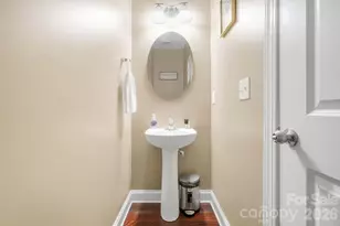 10110 Loch Lomond Dr, Charlotte, NC 28278 - Photo 4