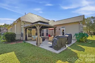 10110 Loch Lomond Dr, Charlotte, NC 28278 - Photo 26