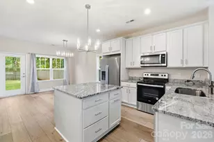 305 Harrison St, Charlotte, NC 28208 - Photo 12