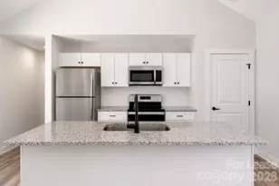 618 E Holly St, Dallas, NC 28034 - Photo 2