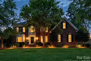 1911 Solway Ln, Charlotte, NC 28269 - Photo 2