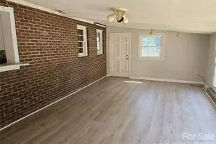 2782 W View St, Hickory, NC 28601 - Photo 8