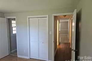 2782 W View St, Hickory, NC 28601 - Photo 14