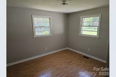 2782 West View Street, Hickory, NC 28601 - Photo 12