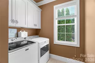 211 Towne Pl Dr, Hendersonville, NC 28792 - Photo 28