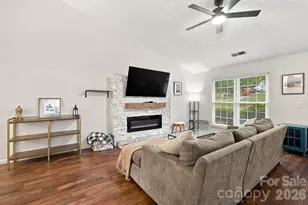 8536 Woodford Bridge Dr, Charlotte, NC 28216 - Photo 6