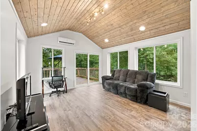 8536 Woodford Bridge Drive, Charlotte, NC 28216 - Photo 16
