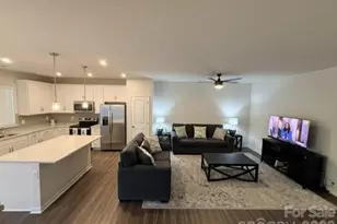 1027 Grays Ml Rd, Charlotte, NC 28215 - Photo 14