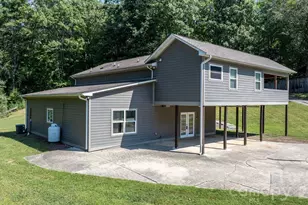 80 Hidden Bluff Ln, Horse Shoe, NC 28742 - Photo 42