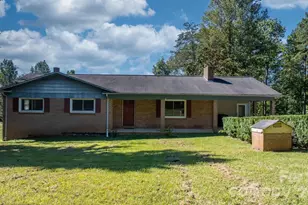 1771 Laura Ln, Lenoir, NC 28645 - Photo 2