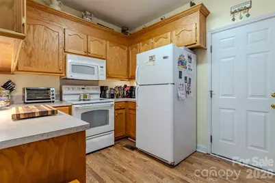 9008 Meredith Leigh Lane, Cherryville, NC 28021 - Photo 18