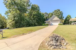 9008 Meredith Leigh Ln, Cherryville, NC 28021 - Photo 2