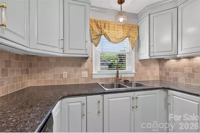 1058 13th Avenue Place NW, Hickory, NC 28601 - Photo 12