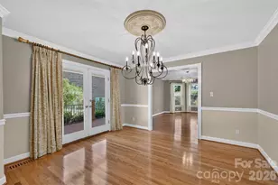 1058 13th Ave Pl NW, Hickory, NC 28601 - Photo 6