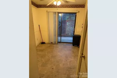 220 14th Avenue SE #2-D, Hickory, NC 28602 - Photo 8