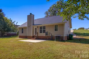 4318 Frank Vance Rd, Charlotte, NC 28216 - Photo 2