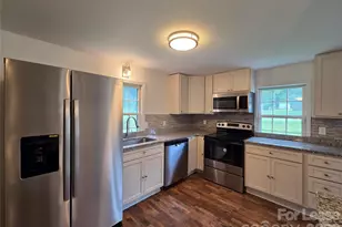 2128 Hodgin St, Gastonia, NC 28056 - Photo 6