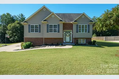 9530 Driftwood Court, Hickory, NC 28601 - Photo 1