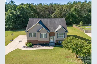 9530 Driftwood Court, Hickory, NC 28601 - Photo 2