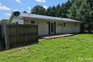 1859 Rollins Dr, Catawba, NC 28609 - Photo 4