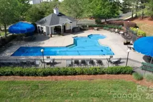 10305 Flat Stone Rd, Charlotte, NC 28213 - Photo 16