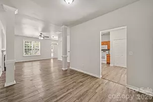4731 Canipe Dr, Charlotte, NC 28269 - Photo 10