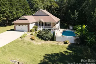 6391 Cathedral Dr, Hickory, NC 28601 - Photo 6