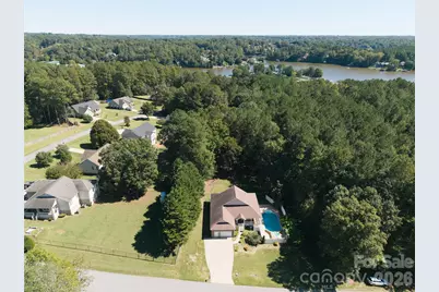 6391 Cathedral Drive, Hickory, NC 28601 - Photo 2