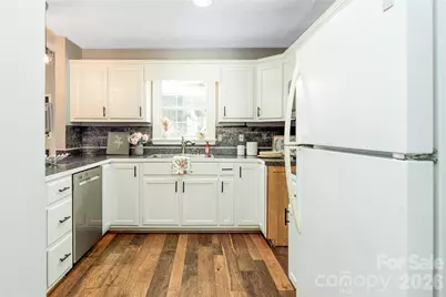 6391 Cathedral Drive, Hickory, NC 28601 - Photo 28