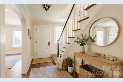 431 9th Street NW, Hickory, NC 28601 - Photo 2