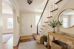 431 9th St NW, Hickory, NC 28601 - Photo 2