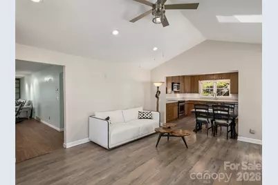 623 Owensby Road, Hendersonville, NC 28792 - Photo 6