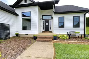 60 Golden Ln, Leicester, NC 28748 - Photo 12