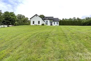 60 Golden Ln, Leicester, NC 28748 - Photo 4