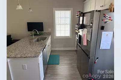 1084 20th Street NE, Hickory, NC 28601 - Photo 6