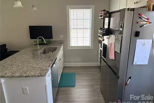 1084 20th St NE, Hickory, NC 28601 - Photo 6