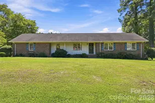 1213 Hawthorne Rd, Lancaster, SC 29720 - Photo 2