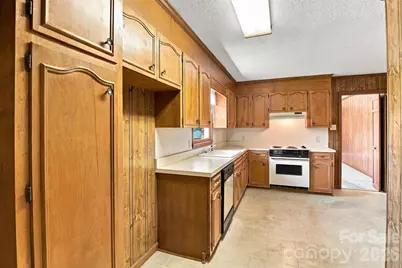 1213 Hawthorne Road, Lancaster, SC 29720 - Photo 16