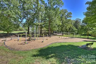 2121 Chambwood Dr, Charlotte, NC 28205 - Photo 40