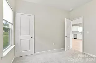 405 Baker St, Gastonia, NC 28052 - Photo 8