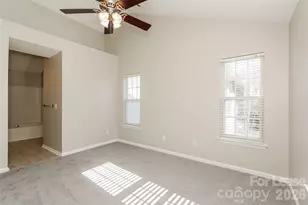 7215 Duchamp Dr, Charlotte, NC 28215 - Photo 8