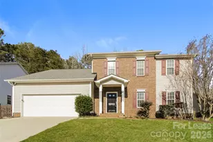 7215 Duchamp Dr, Charlotte, NC 28215 - Photo 2