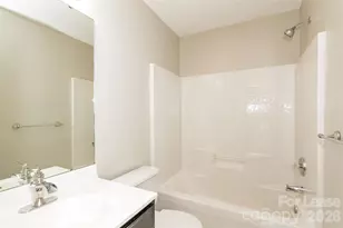 7215 Duchamp Dr, Charlotte, NC 28215 - Photo 14