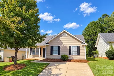 5430 Peachwood Drive, Charlotte, NC 28216 - Photo 2