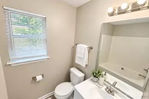 5430 Peachwood Dr, Charlotte, NC 28216 - Photo 10
