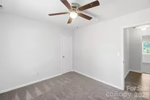 5921 Falstaff Dr, Charlotte, NC 28227 - Photo 32