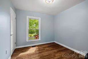 431 Pine Ridge Rd, Mars Hill, NC 28754 - Photo 20