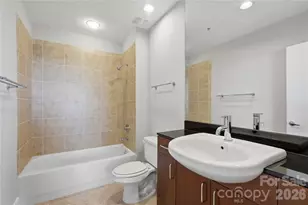 505 E 6th St, Charlotte, NC 28202 - Photo 18
